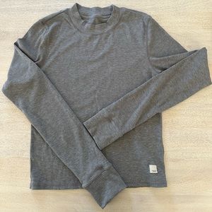 Vuori Pose Fitted Tee Grey Size Small